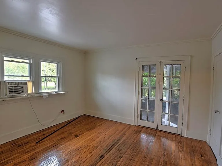 310 N Pine St #5 — Photo 4
