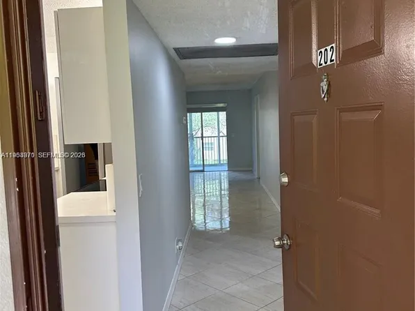 1200 SW 124th Ter APT 202O, Pembroke Pines, FL 33027