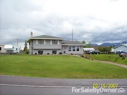 2nd image of 530 Riverview Dr