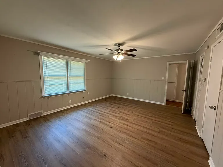 6413 Lambeth Ln — Photo 19