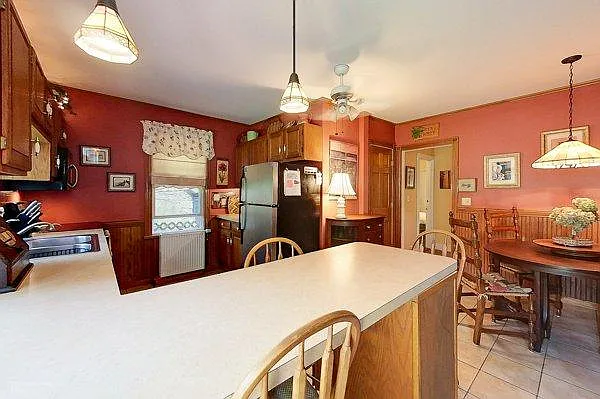 616 Thames St #1 — Photo 15