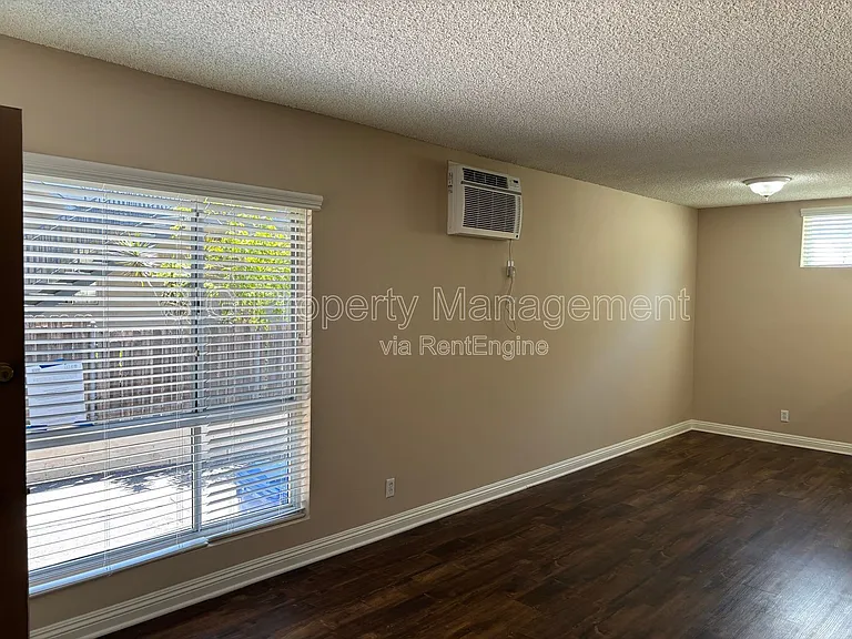 3104 Montrose Ave #6 — Photo 9