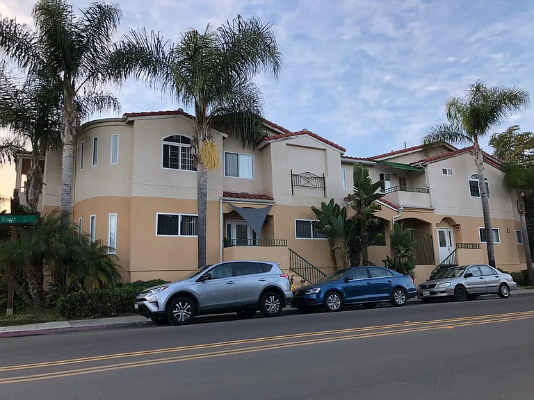 1050 Scott St — Photo 4