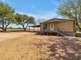 216 Hamilton Ln, Fredericksburg, TX 78624