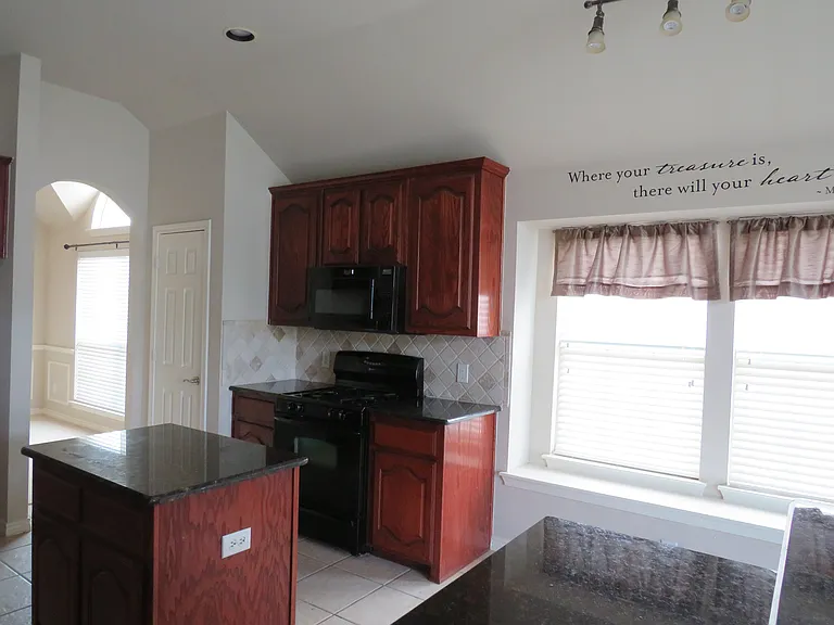 11828 Vienna Apple Rd — Photo 8