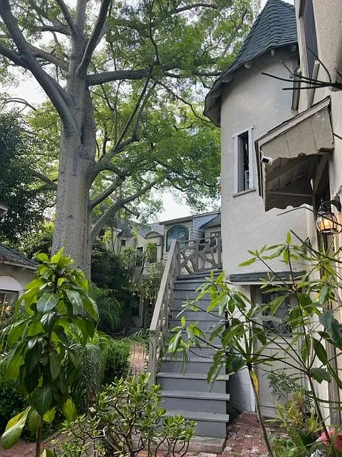 7219 Hampton Ave — Photo 2