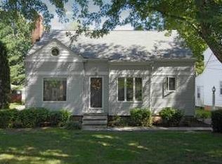 4321 Chanticleer Dr, Fairview Park, OH