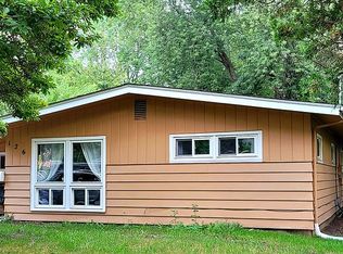 126 Elm Ave, North Aurora, IL 60542