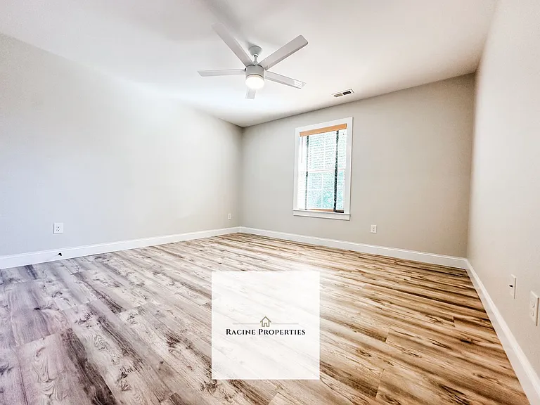 27 Carriage Dr — Photo 7