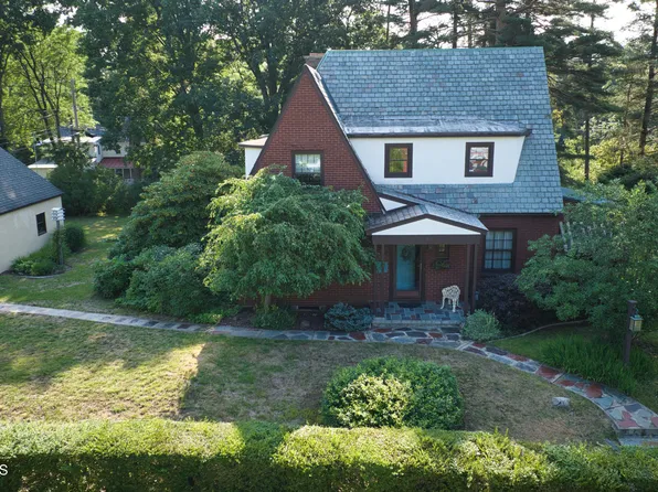 1500 Baker Avenue, Niskayuna, NY 12309