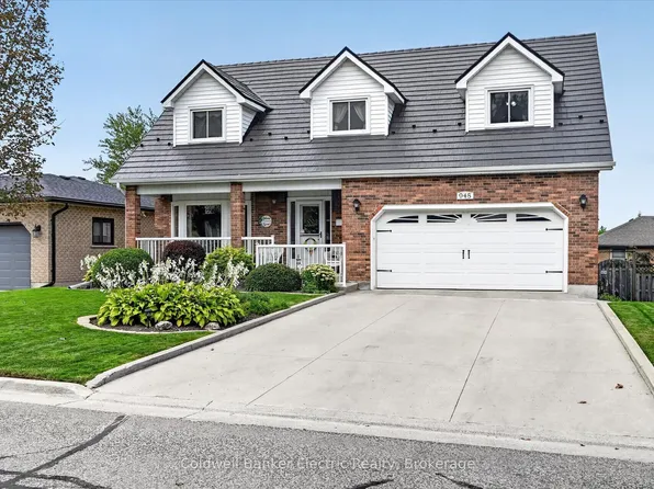 948 Smithside Ct, Peterborough, ON K9J 8E2
