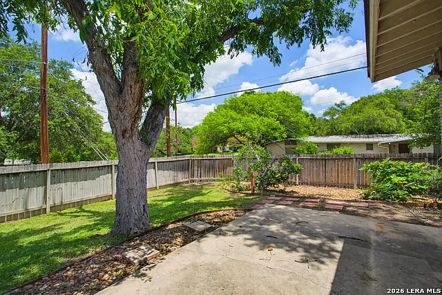 2125 E Lawndale Dr — Photo 21