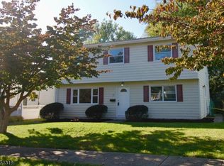 12 Hitchcock Pl, Montclair, NJ 07042