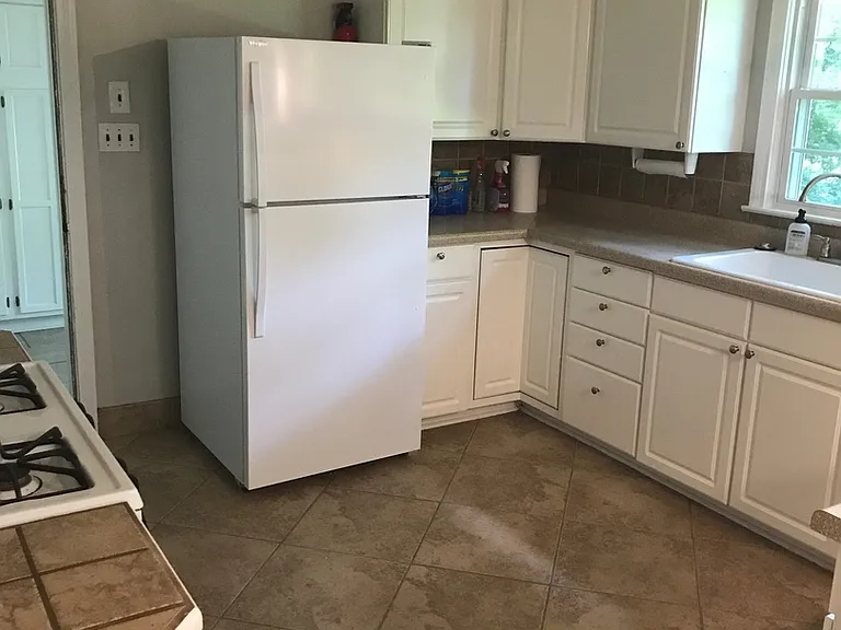 238 S Cliffdale Dr — Photo 5