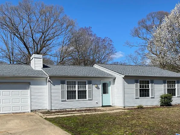 511 Ashwood Dr, Newport News, VA 23602