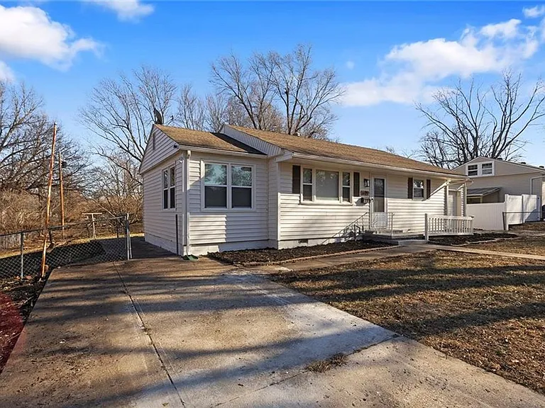 611 SE Florence Ave — Photo 19