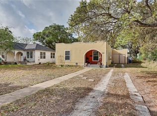 629 W Yoakum Ave, Aransas Pass, TX 78336