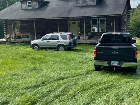 15674 Grove Rd SE, Port Washington, OH 43837