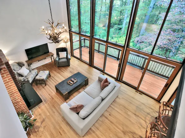 23 Oakwood Drive, Weston, CT 06883