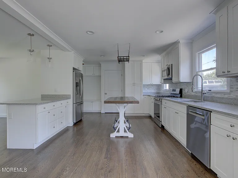 220 Branch Ave — Photo 6