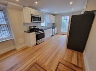 2050 Sansom St #2, Philadelphia, PA 19103