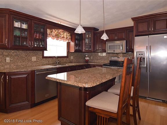 5th image of 51 Richfield Ave