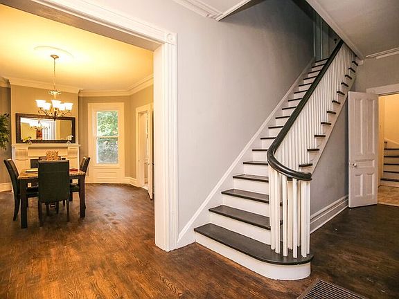 4th image of 250 Gregory Ave