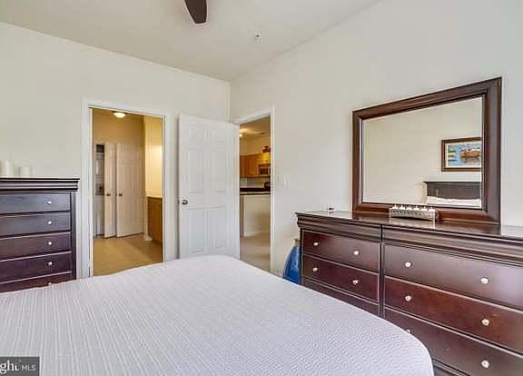 5th image of 12945 Centre Park Cir APT 302B