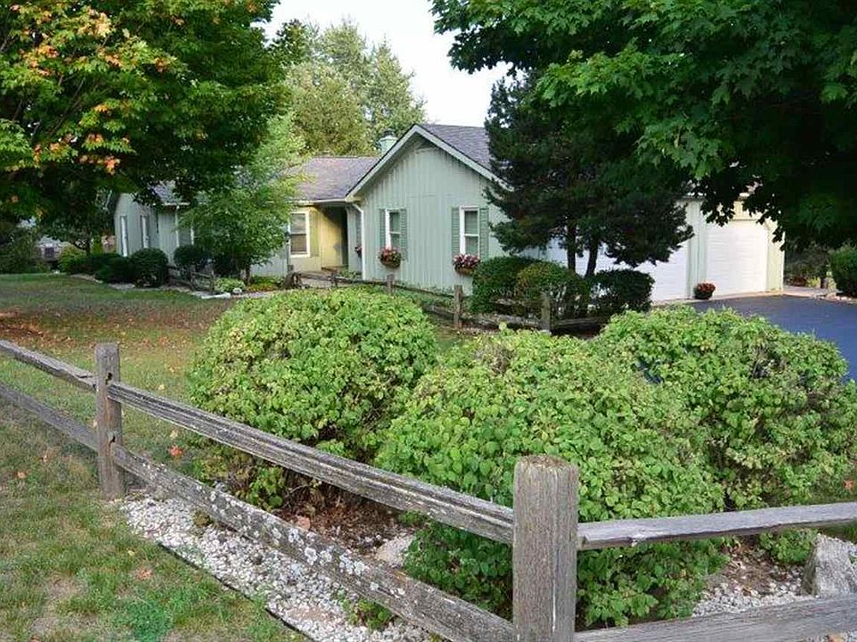 1st image of 1734 Cherry Lane Dr
