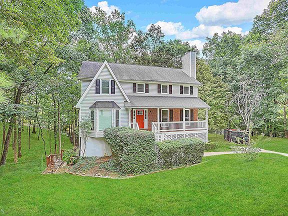 2nd image of 120 Fernwood Ct