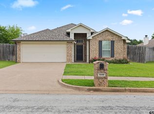 5330 Meadow Ridge Dr, Flint, TX 75762