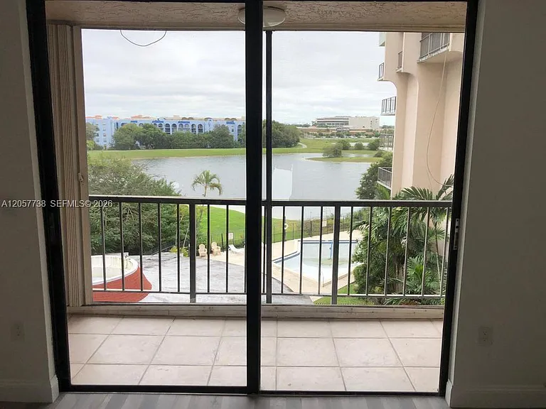 9682 Fontainebleau Blvd #507 — Photo 4