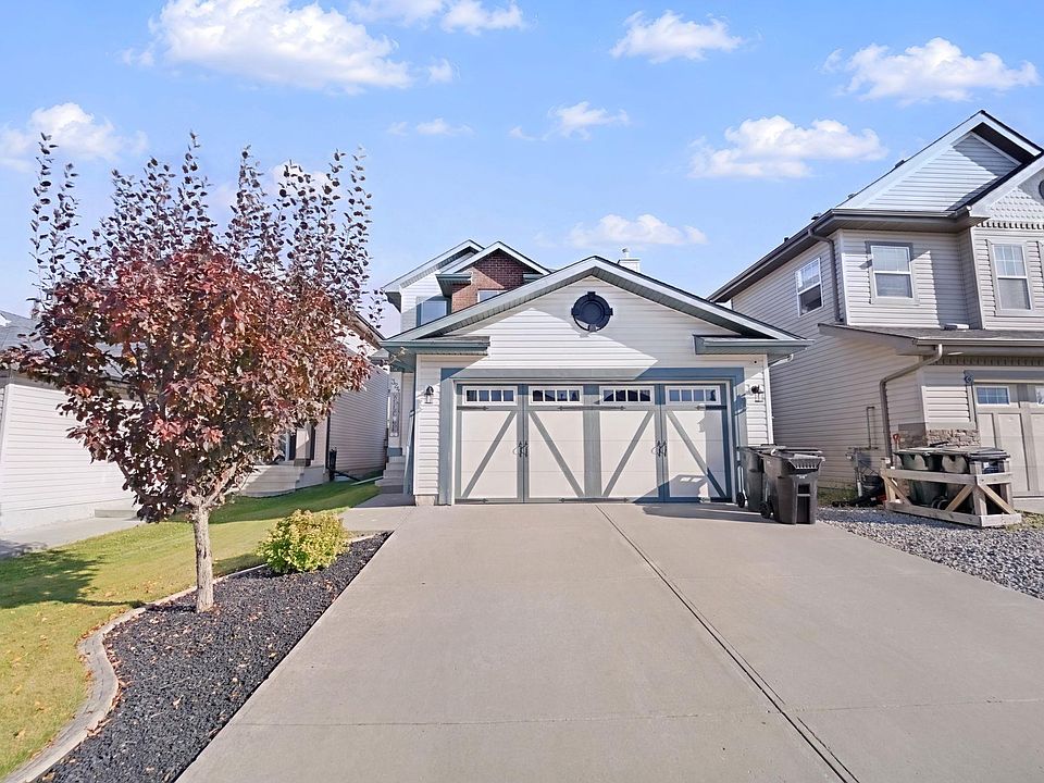 1st image of 324 Ascott Cres