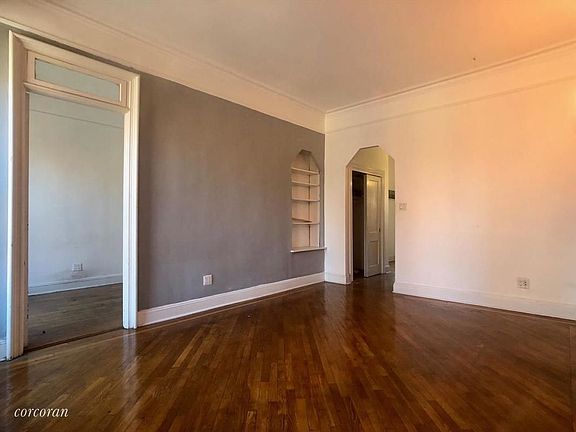 2nd image of 310 Washington Ave APT 3