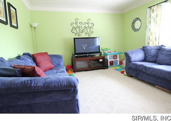 4th image of 3121 Willow Ave