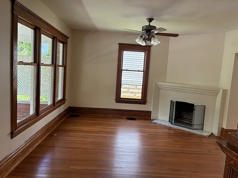 54 Morris Ave — Photo 8