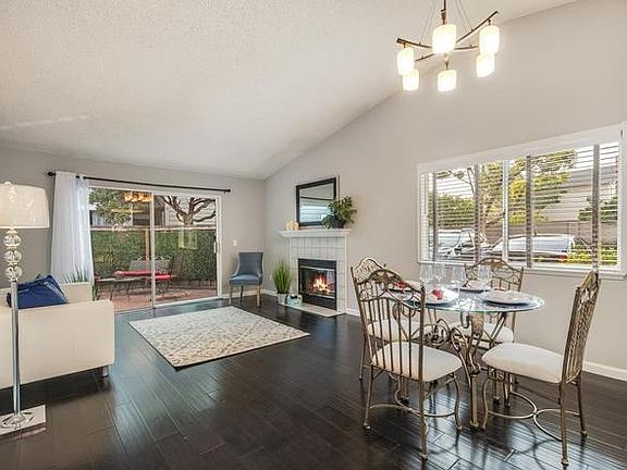 5th image of 88 Saddletree Ct