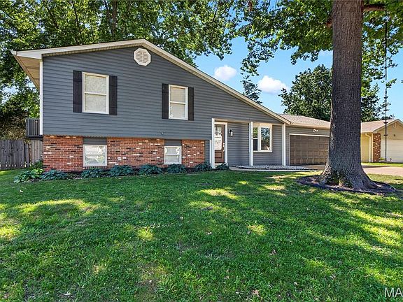 4th image of 3878 Crystal Wood Dr