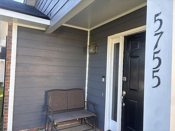 2nd image of 5755 Stoneridge Dr