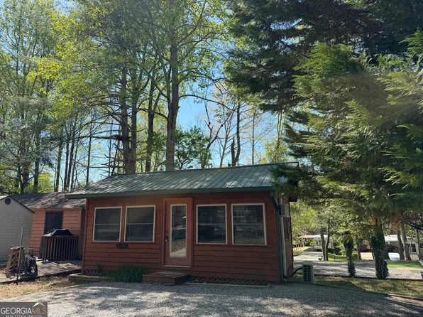 111 Maple Wood Ln, Cleveland, GA 30528