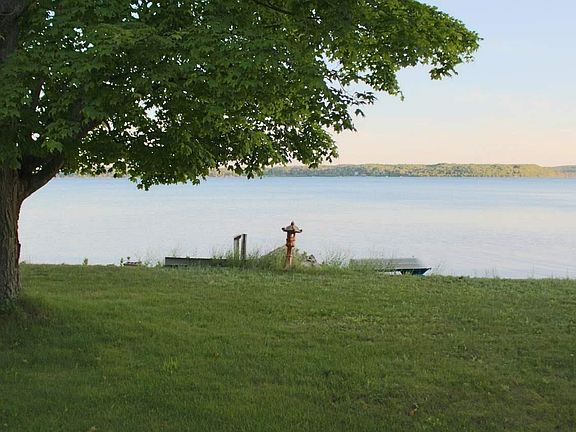 4th image of 5885 Crystal Dr