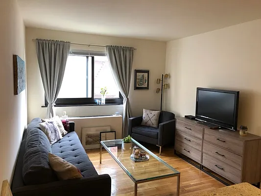 Rented by AZ REALTY NYC LLC | media 1