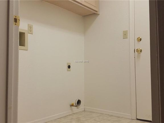 5th image of 4572 Gonzales Dr