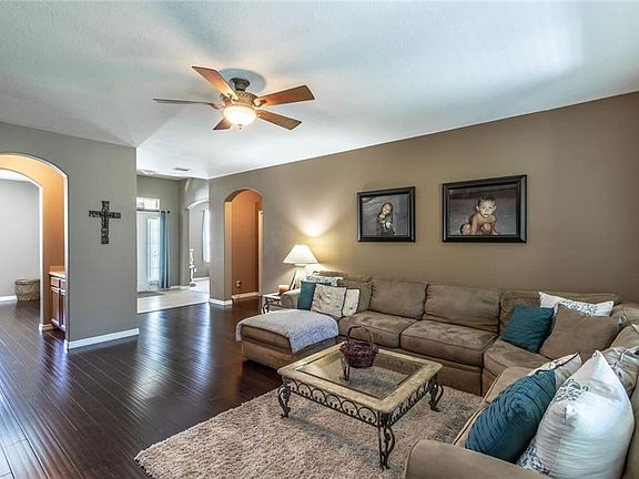 2nd image of 2702 Eagle Lake Dr
