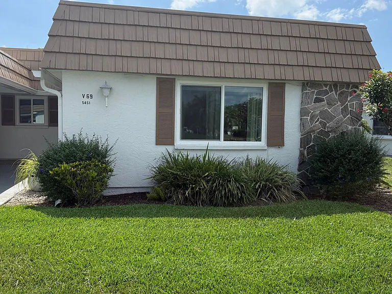 5451 Riverbluff Cir #V-69 — Photo 1