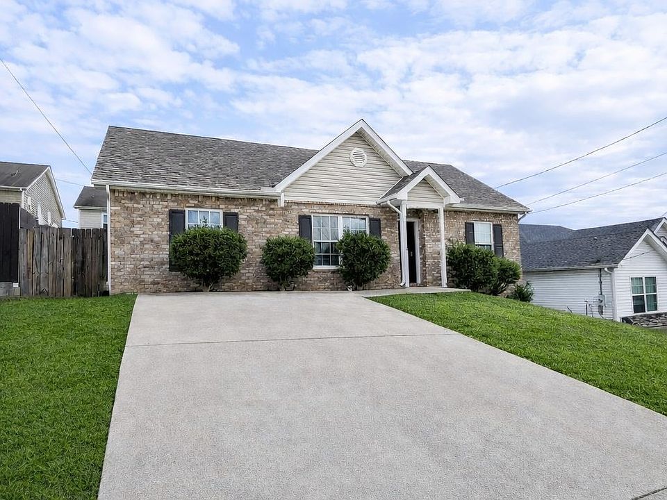 1st image of 139 Dreville Dr