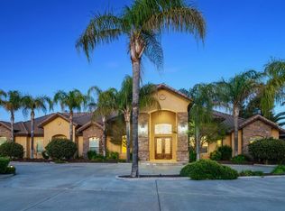 11116 E Dayton Ave, Sanger, CA 93657