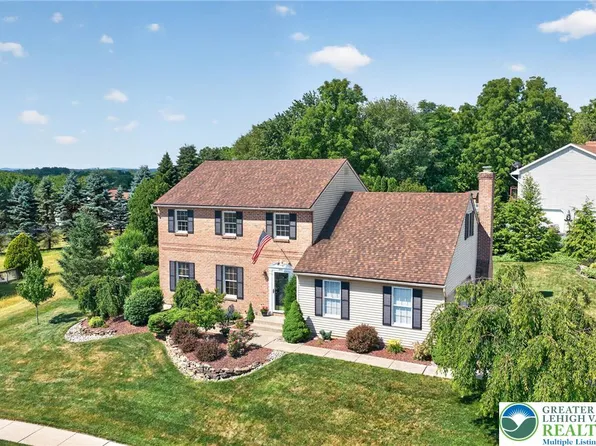 4601 Christina Dr, Whitehall, PA 18052