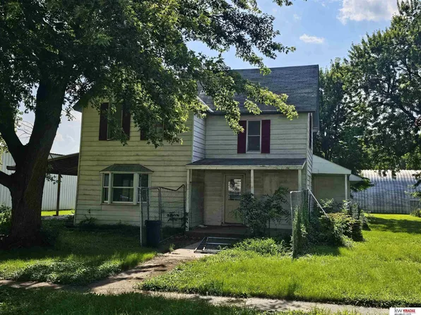 919 5th Ave, Fairmont, NE 68354