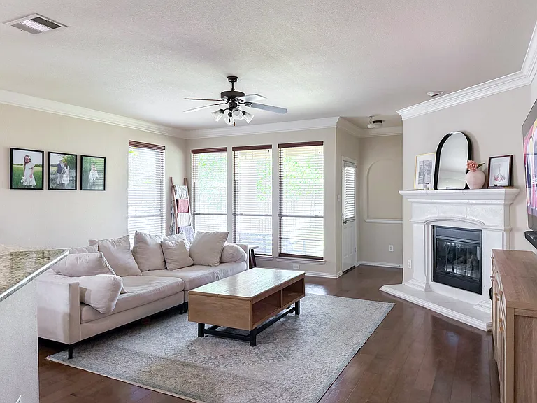 4644 Prickly Pear Dr — Photo 3